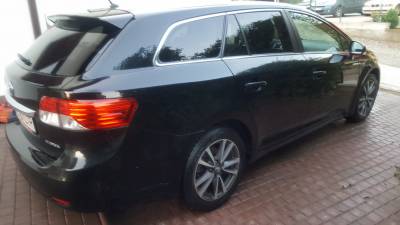 Toyota Avensis-1-IMG-nav