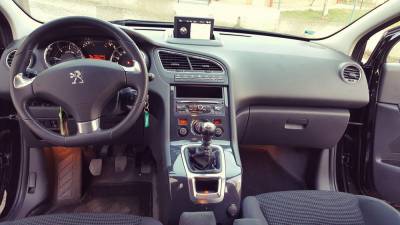 Peugeot 5008-2-IMG-nav